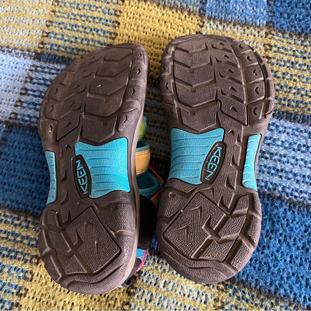 Bright Multicolor Keen Sandals Size Eu 37 US 5 - Picture 5 of 16
